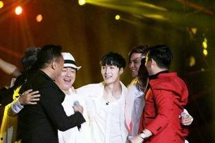 头条盛典极挑,极限挑战团队再聚首，精彩瞬间回顾