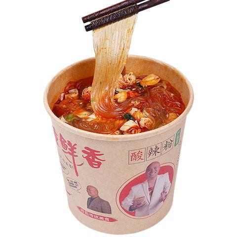 重庆网红大爷吃泡面,一碗泡面的魅力与人生哲理